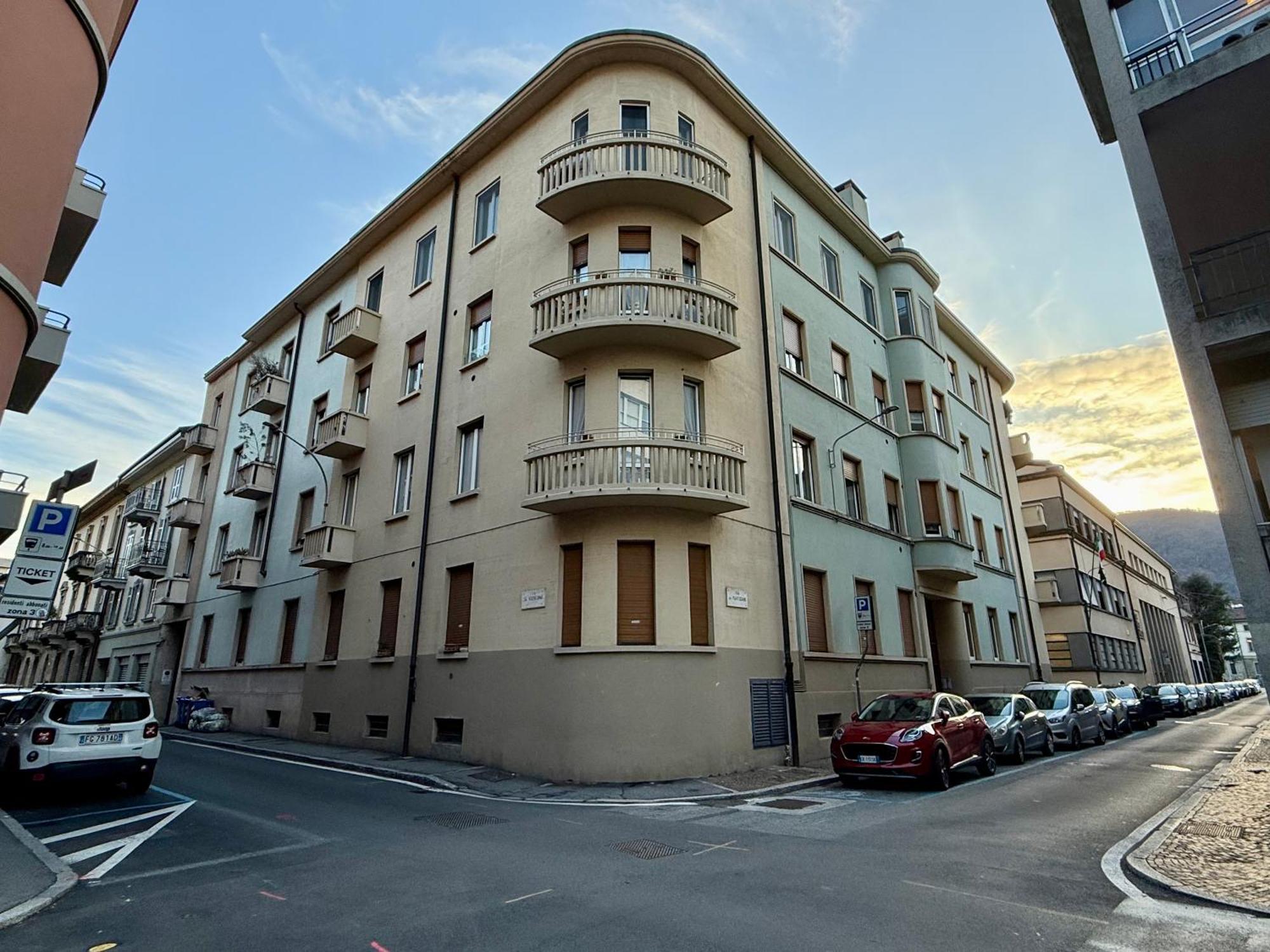 Comoluxhouse- Intero Appartamento Exteriör bild