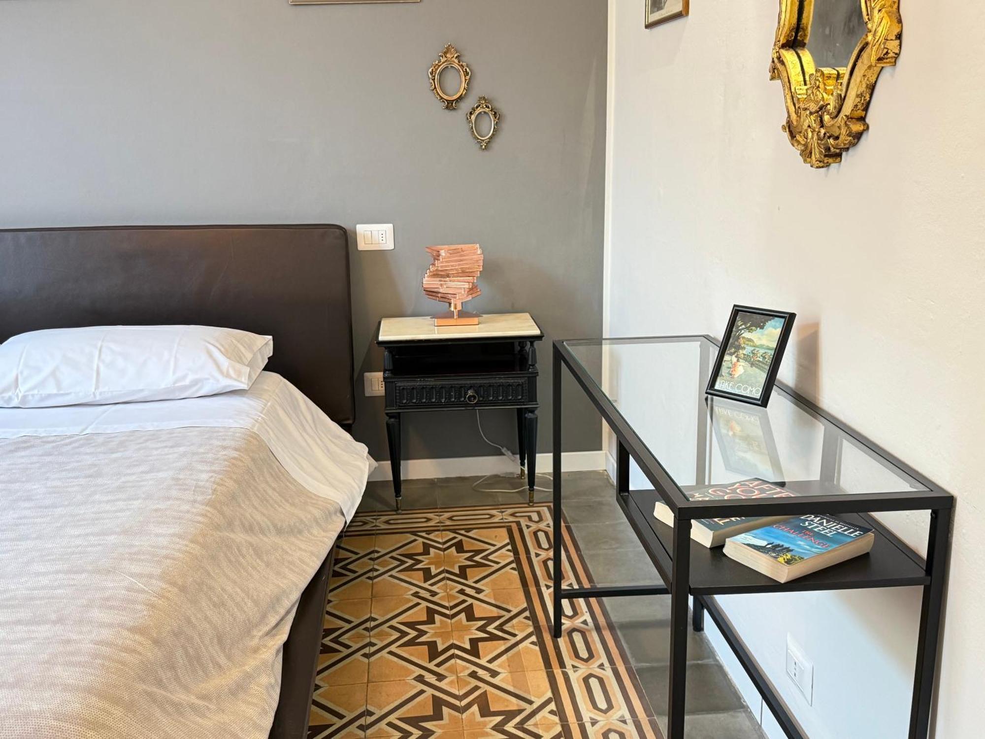 Comoluxhouse- Intero Appartamento Exteriör bild