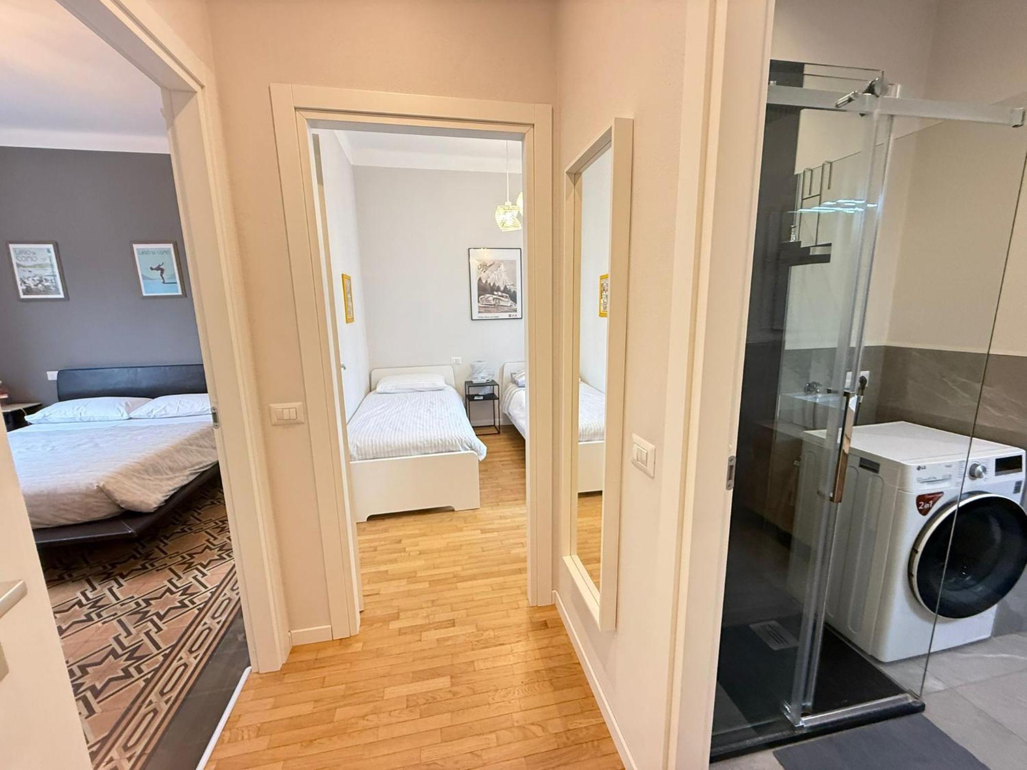 Comoluxhouse- Intero Appartamento Exteriör bild