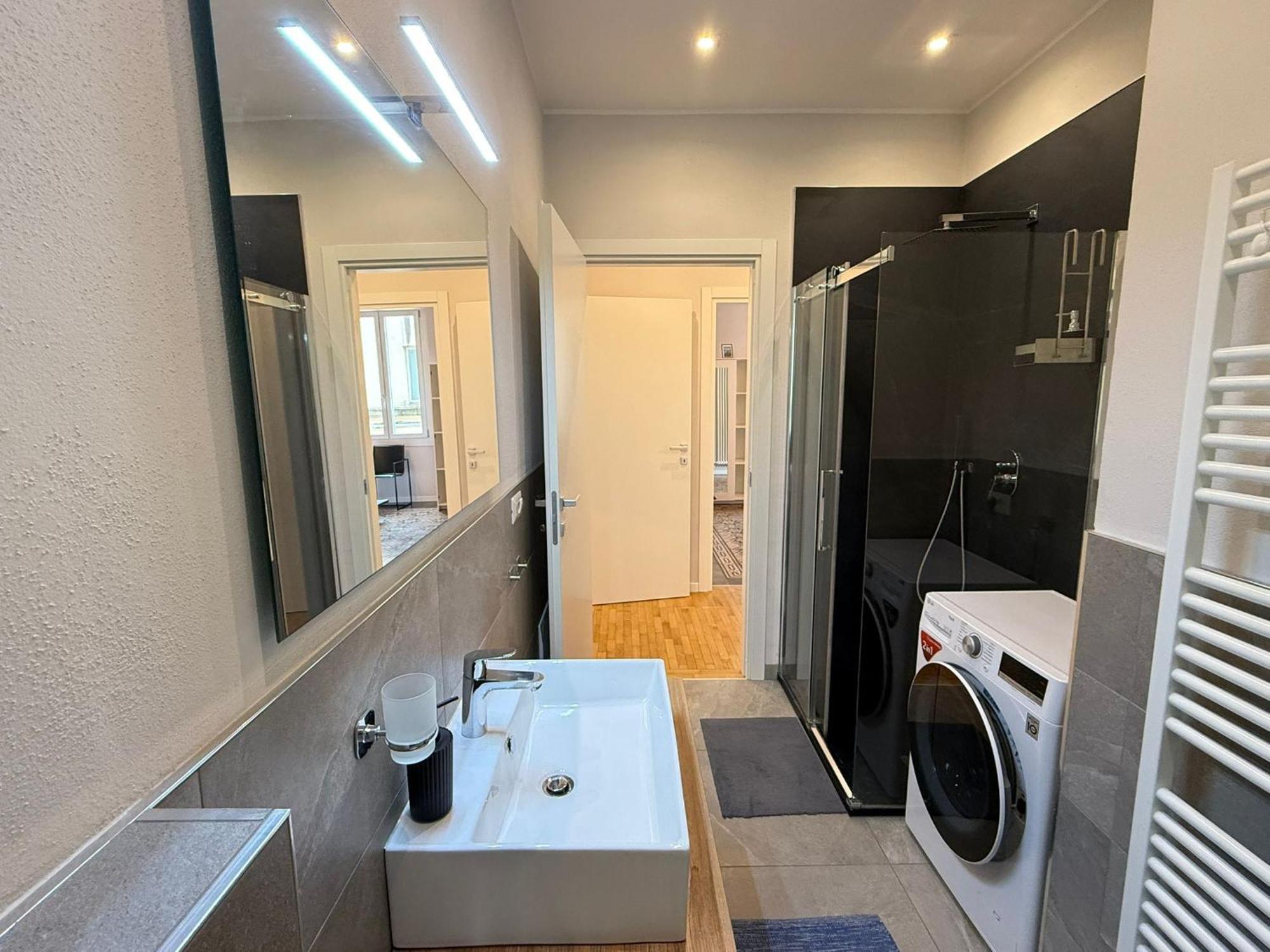 Comoluxhouse- Intero Appartamento Exteriör bild