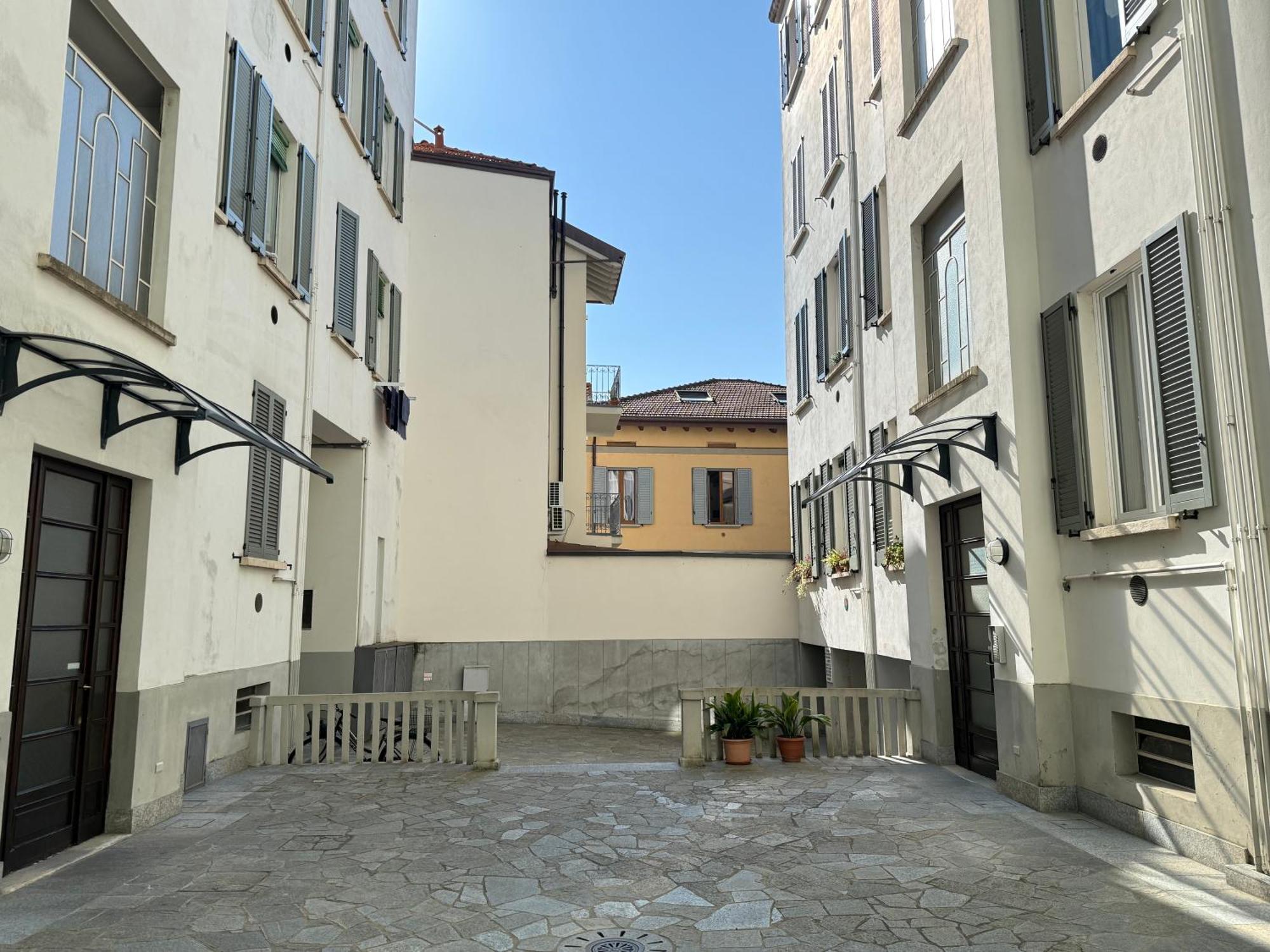 Comoluxhouse- Intero Appartamento Exteriör bild